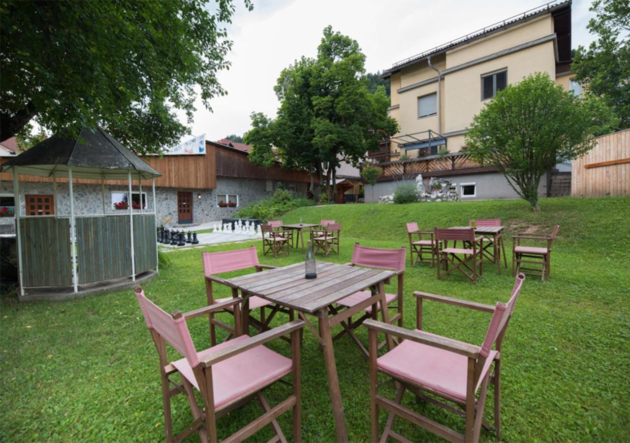 Klub Zlata Ribica Jesenice Exterior foto